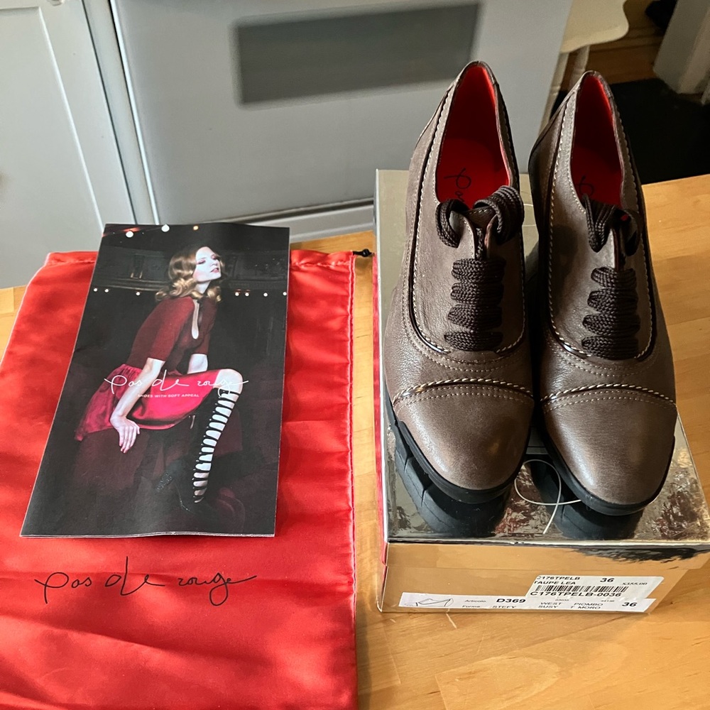 Pas de Rouge Brown leather lace up Sz. 36